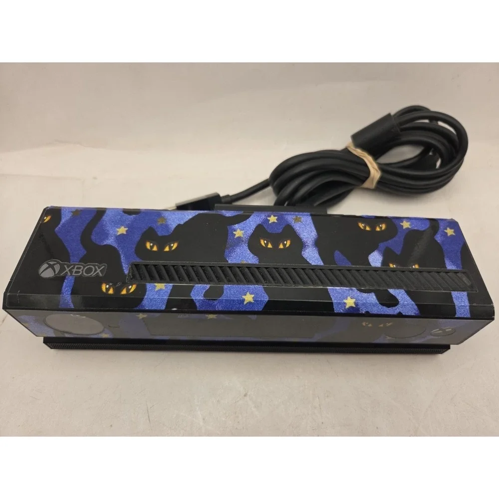 Microsoft Xbox One Kinect Sensor Motion Camera Model 1520 W/ Custom Cat vinyl